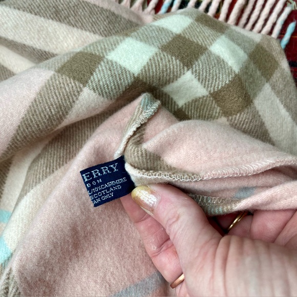 🔥 NEW BURBERRY Cashmere Blend Pink NOVA CHECK PONCHO🔥Women’s One SIZE🔥💗💕 - Picture 6 of 12